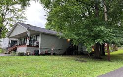 Pre-foreclosure in  13TH AVE Chattanooga, TN 37407