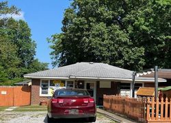 Pre-foreclosure in  AGNES AVE Chattanooga, TN 37411