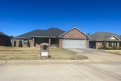 Pre-foreclosure in  KADLAN DR El Reno, OK 73036