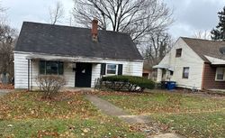 Pre-foreclosure in  FULMER DR Dayton, OH 45403