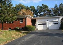 Pre-foreclosure in  LAUREL BROOK DR Brick, NJ 08724