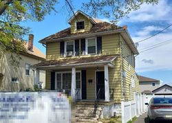 Pre-foreclosure in  LINCOLN AVE Carteret, NJ 07008