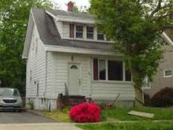 Pre-foreclosure in  RIDGEDALE AVE Woodbridge, NJ 07095