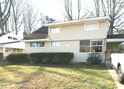 Pre-foreclosure in  FARRAGUT AVE Rockville, MD 20851