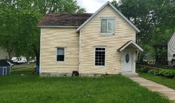 Pre-foreclosure in  N CRAIG ST Janesville, MN 56048