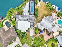  Hibiscus Cir, Miami FL