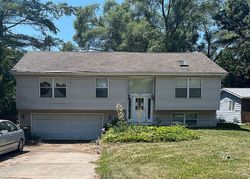 Pre-foreclosure in  N PLEASANT VIEW DR Mchenry, IL 60050