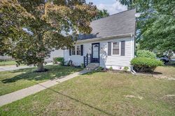 Pre-foreclosure in  SAINT JAMES AVE Springfield, MA 01104