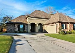 Pre-foreclosure in  OLD SHADOW AVE Prairieville, LA 70769