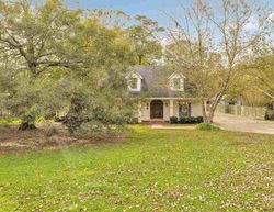 Pre-foreclosure in  WHITE OAK DR Denham Springs, LA 70726