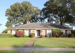 Pre-foreclosure in  ANTIETAM AVE Baton Rouge, LA 70817