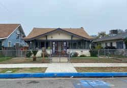 Pre-foreclosure in  MAPLE AVE Bakersfield, CA 93304