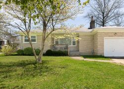 Pre-foreclosure in  PLEASANT DR Louisville, KY 40272