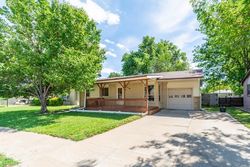 Pre-foreclosure Listing in LEWIS AVE SALINA, KS 67401