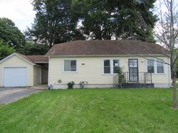 Pre-foreclosure in  HOUSTON AVE Elgin, IL 60120