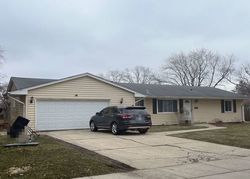 Pre-foreclosure in  SCOTT DR Elgin, IL 60123