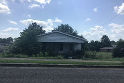 Pre-foreclosure in  CHERRY AVE Birmingham, AL 35214