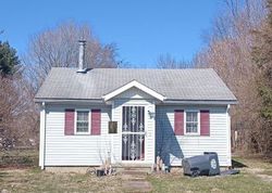 Pre-foreclosure Listing in E 6TH AVE INGALLS, IN 46048