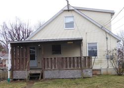 Pre-foreclosure in  HAYES AVE Hamilton, OH 45015