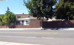 Pre-foreclosure in  BROADWAY AVE San Pablo, CA 94806