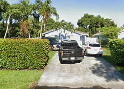 Pre-foreclosure in  SW 28TH TER Fort Lauderdale, FL 33312