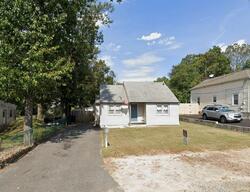 Pre-foreclosure in  E 5TH AVE Clementon, NJ 08021