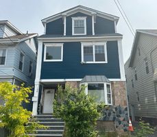 Pre-foreclosure in  PAINE AVE Irvington, NJ 07111