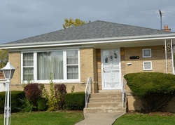 Pre-foreclosure in  E 156TH PL Dolton, IL 60419