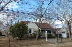 Pre-foreclosure Listing in ASPEN RD MASTIC BEACH, NY 11951