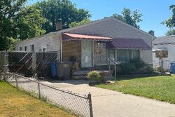 Pre-foreclosure in  SPRING HILL AVE Inkster, MI 48141
