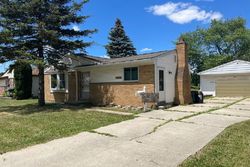 Pre-foreclosure in  LEROY ST Romulus, MI 48174