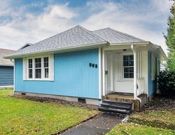 Pre-foreclosure in  18TH AVE Longview, WA 98632