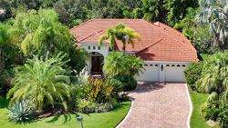 Pre-foreclosure in  OSPREY HAMMOCK CT Sarasota, FL 34240