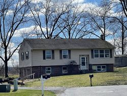 Pre-foreclosure Listing in HANCOCK CT MILTON, PA 17847