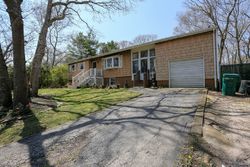 Pre-foreclosure Listing in FAIRVIEW RD HAMPTON BAYS, NY 11946