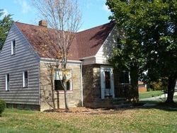 Pre-foreclosure in  VERONA RD Cleveland, OH 44121