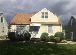Pre-foreclosure in  SHADY OAK BLVD Cleveland, OH 44125