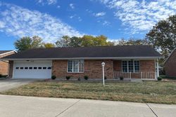 Pre-foreclosure in  WILLOW CREEK DR Dayton, OH 45424
