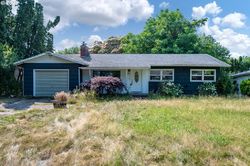 Pre-foreclosure in  SW 79TH AVE Portland, OR 97223