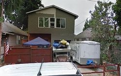 Pre-foreclosure in  N STOCKTON AVE Portland, OR 97203