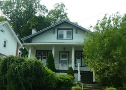 Pre-foreclosure Listing in FAIRVIEW AVE READING, PA 19606