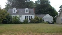 Pre-foreclosure in  POTOMAC AVE Erie, PA 16505