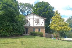 Pre-foreclosure in  GREENRIDGE LN Pittsburgh, PA 15220