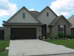 Pre-foreclosure in  NANTERRE CT Madisonville, LA 70447