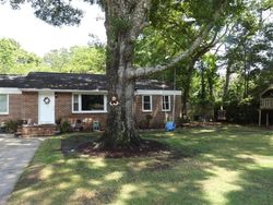 Pre-foreclosure in  HOWLE AVE Charleston, SC 29412