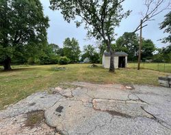 Pre-foreclosure in  OLD CANAAN RD Spartanburg, SC 29306