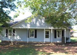 Pre-foreclosure in  ROCKY RIDGE RD Enoree, SC 29335