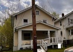 Pre-foreclosure in  OAK AVE SE Massillon, OH 44646