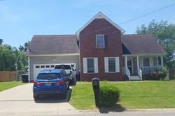 Pre-foreclosure in  ARCHWOOD DR Clarksville, TN 37042