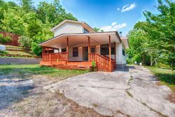 Pre-foreclosure in  BAYS MOUNTAIN RD Knoxville, TN 37920